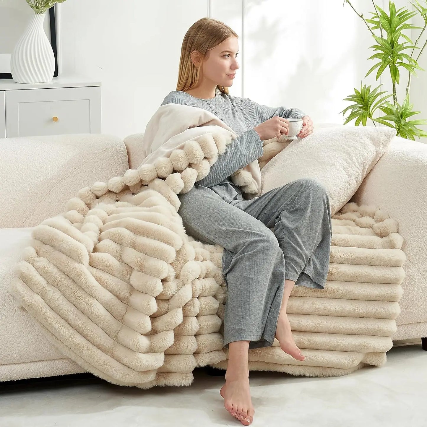 Cozy Faux Fur Sofa Blanket For Sofa And Couch Throws
