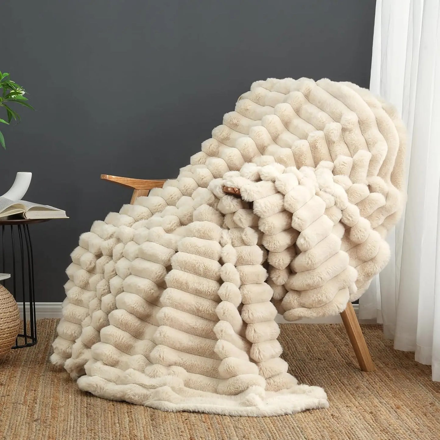 Cozy Faux Fur Sofa Blanket For Sofa And Couch Throws